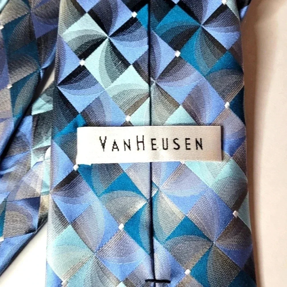 Van Heusen Men's Geometric Pattern Necktie *